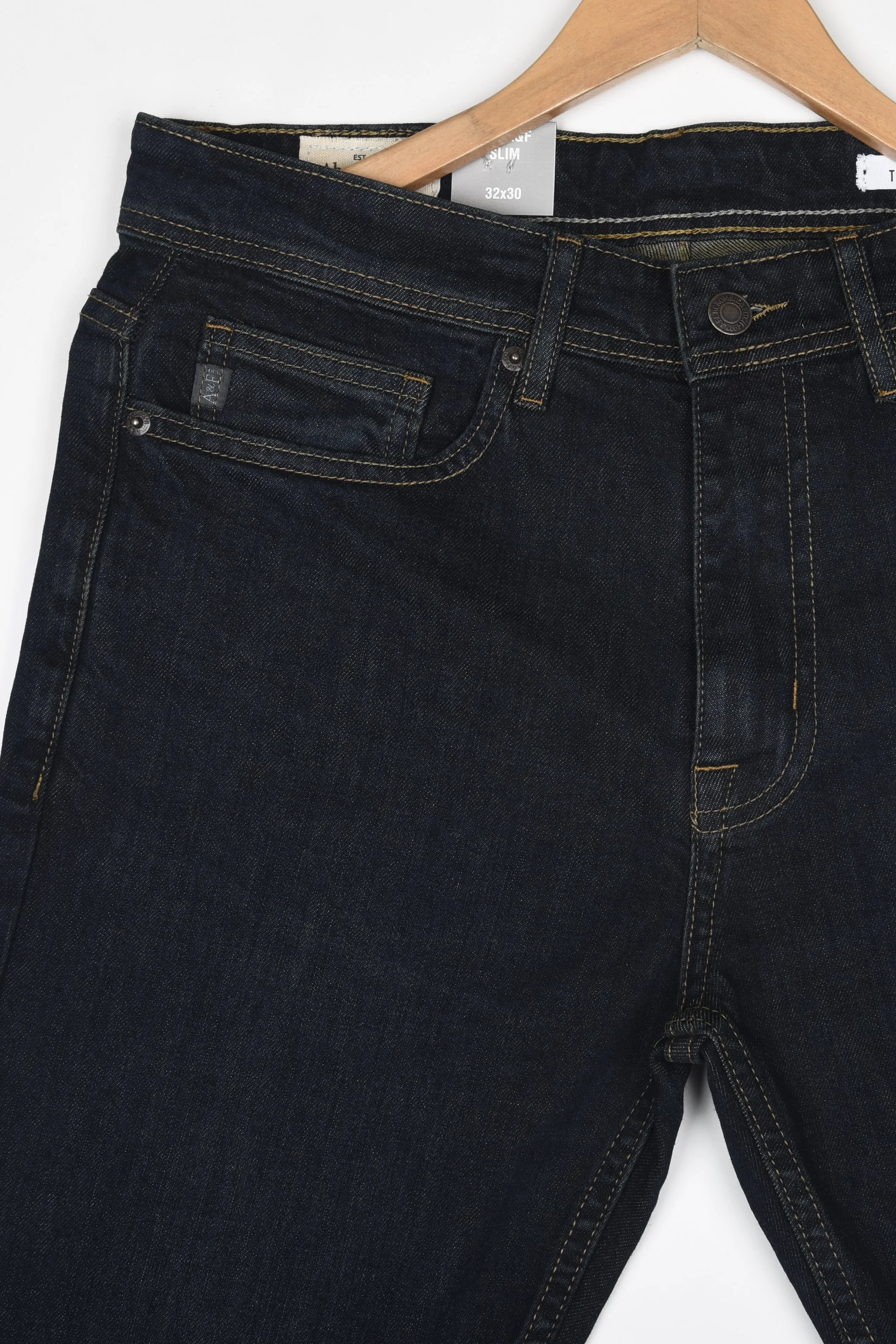 A&F CLASSIC RIGID JEANS