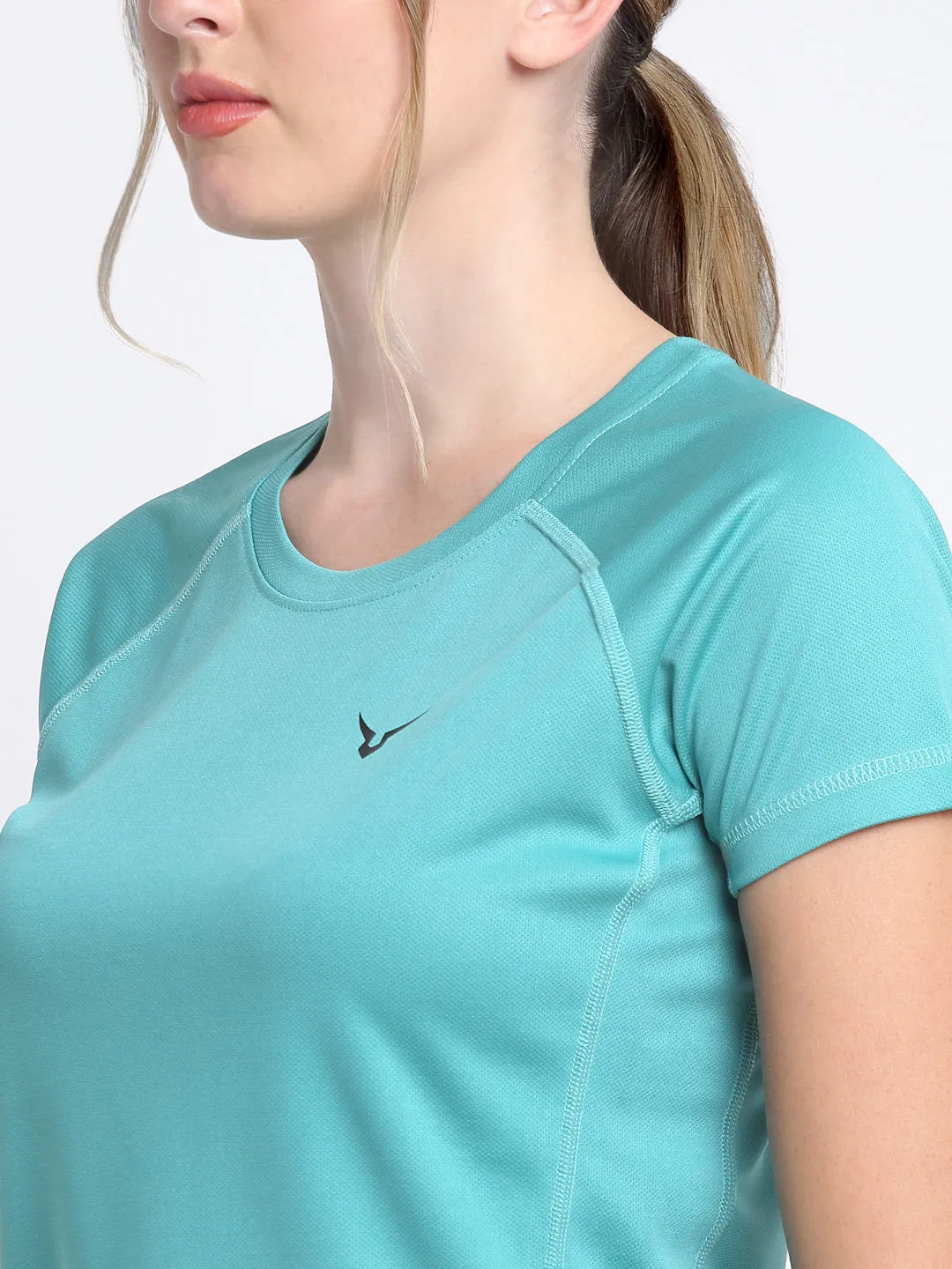 Invincible Women’s Gym Yoga Solid Tee