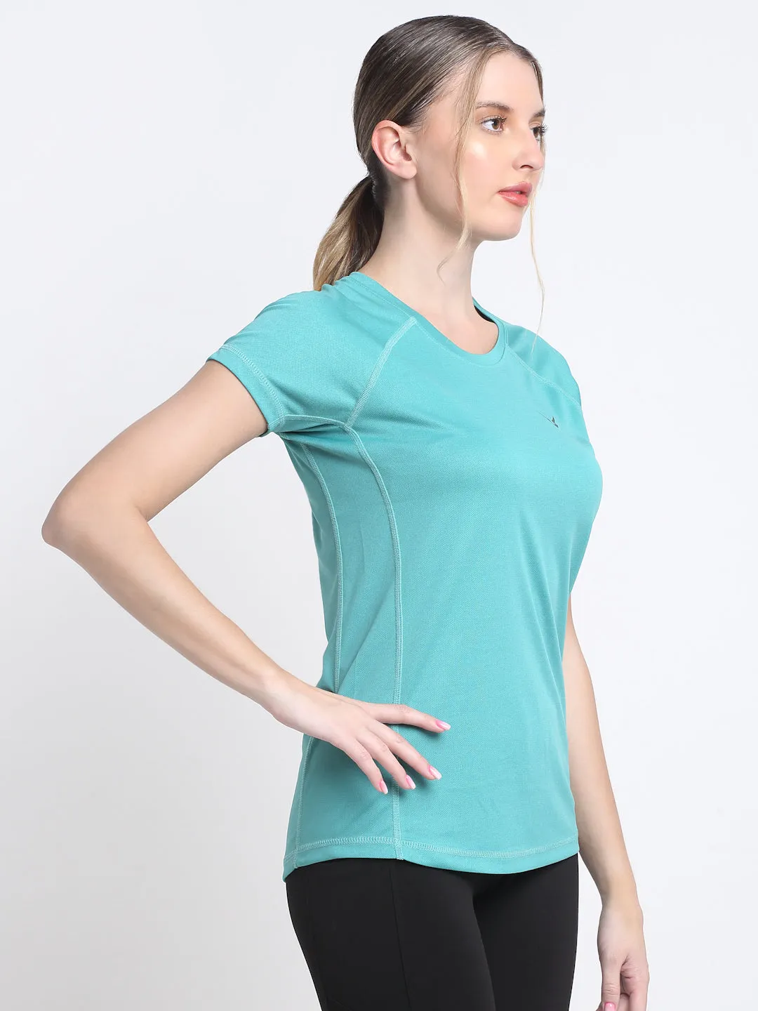 Invincible Women’s Gym Yoga Solid Tee