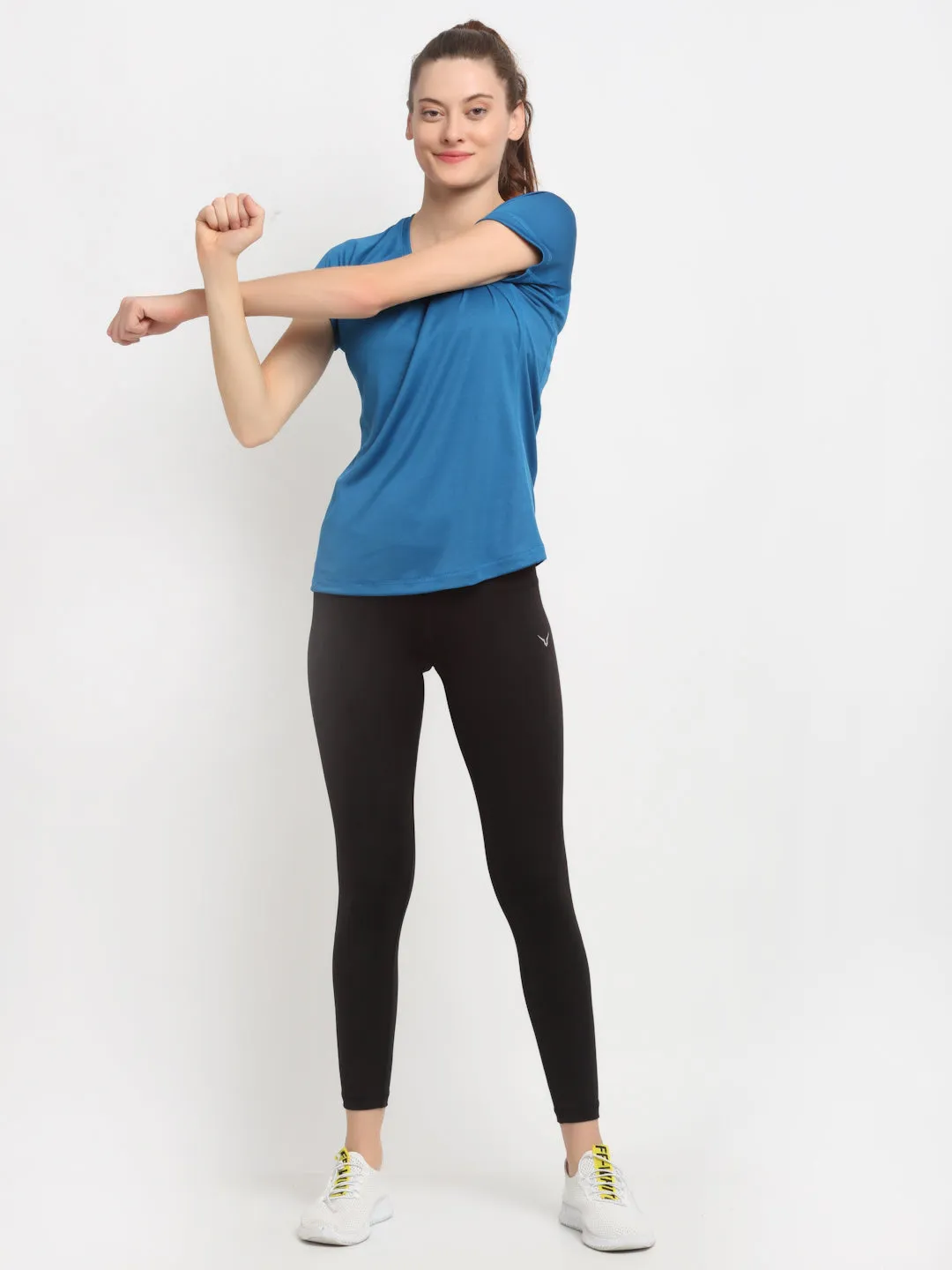 Invincible Women’s Gym Yoga Solid Tee