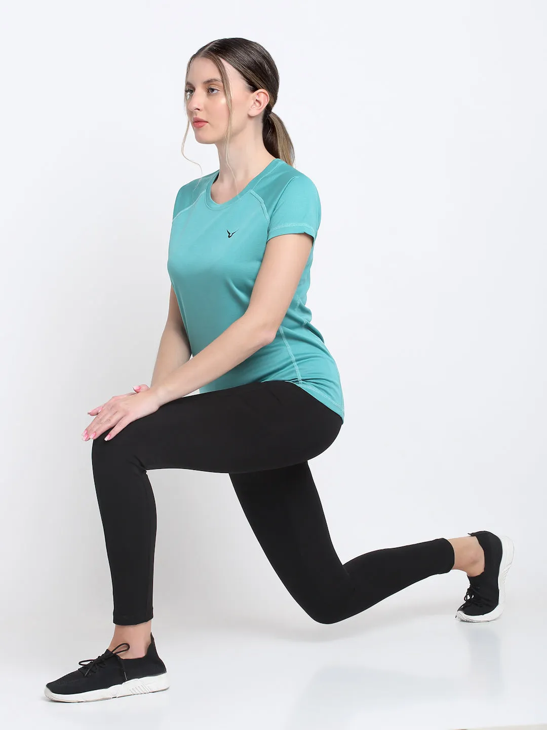 Invincible Women’s Gym Yoga Solid Tee