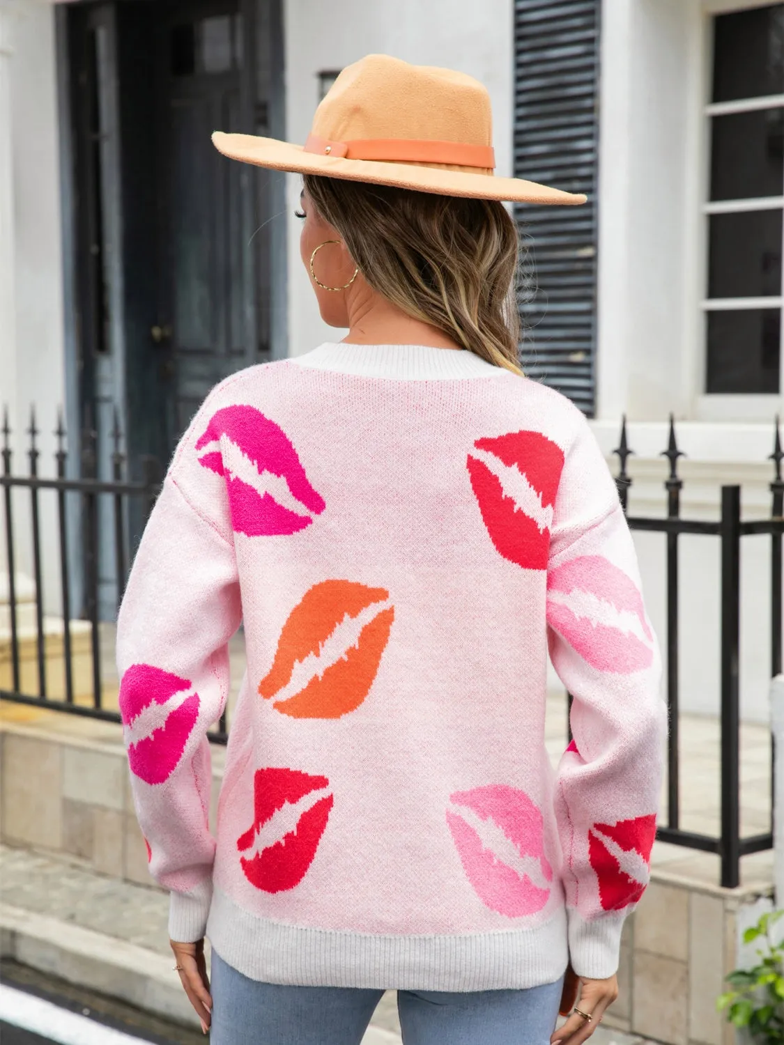 Lip V-Neck Drop Shoulder Sweater | Casual Sweater With Ribbed Sleeves And Hem