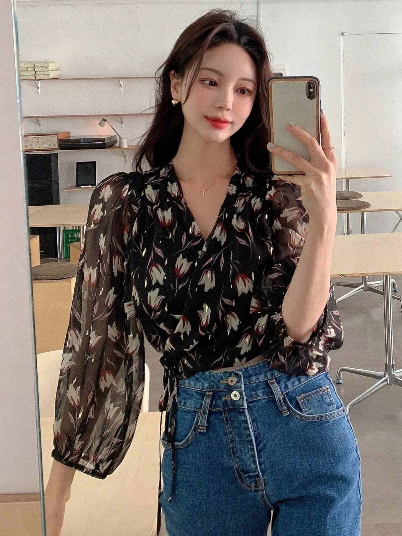 SHEIN DAZY Floral Print Lantern Sleeve Wrap Detail Blouse