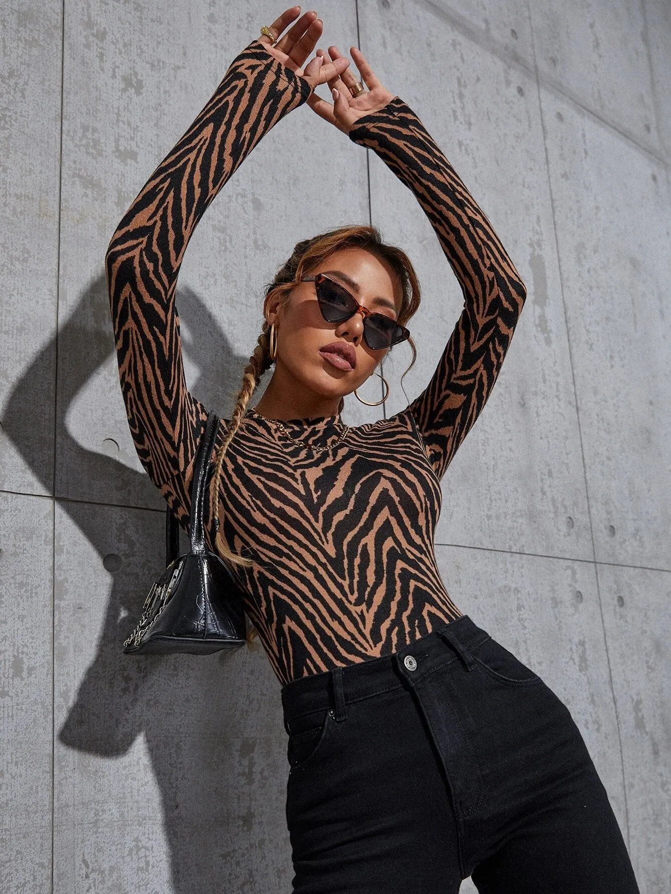 SHEIN Zebra Striped Print Stand Neck T-Shirt