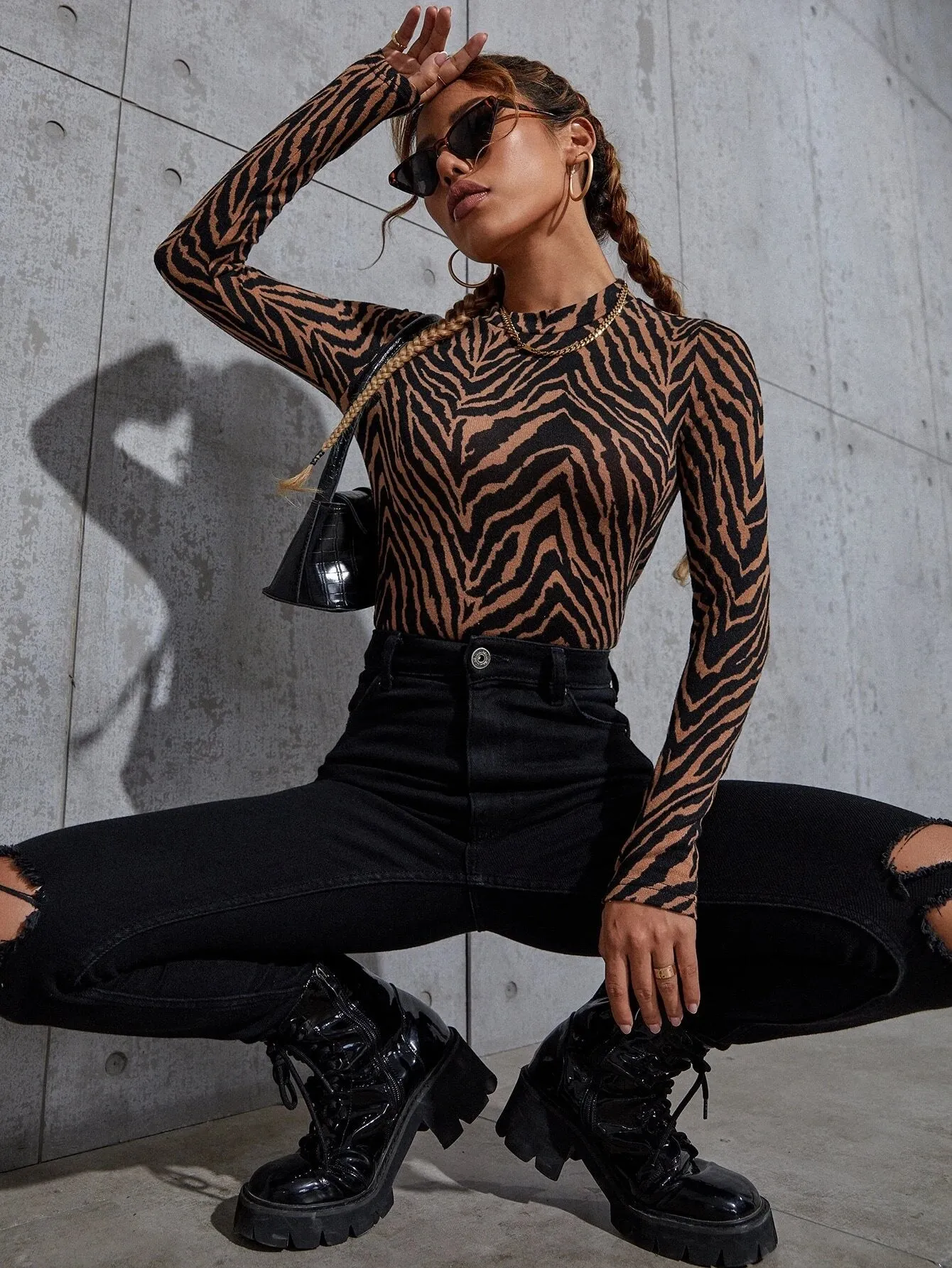 SHEIN Zebra Striped Print Stand Neck T-Shirt