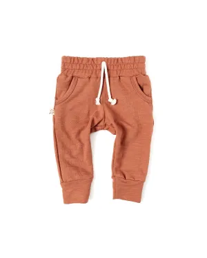 slub jogger - red rock