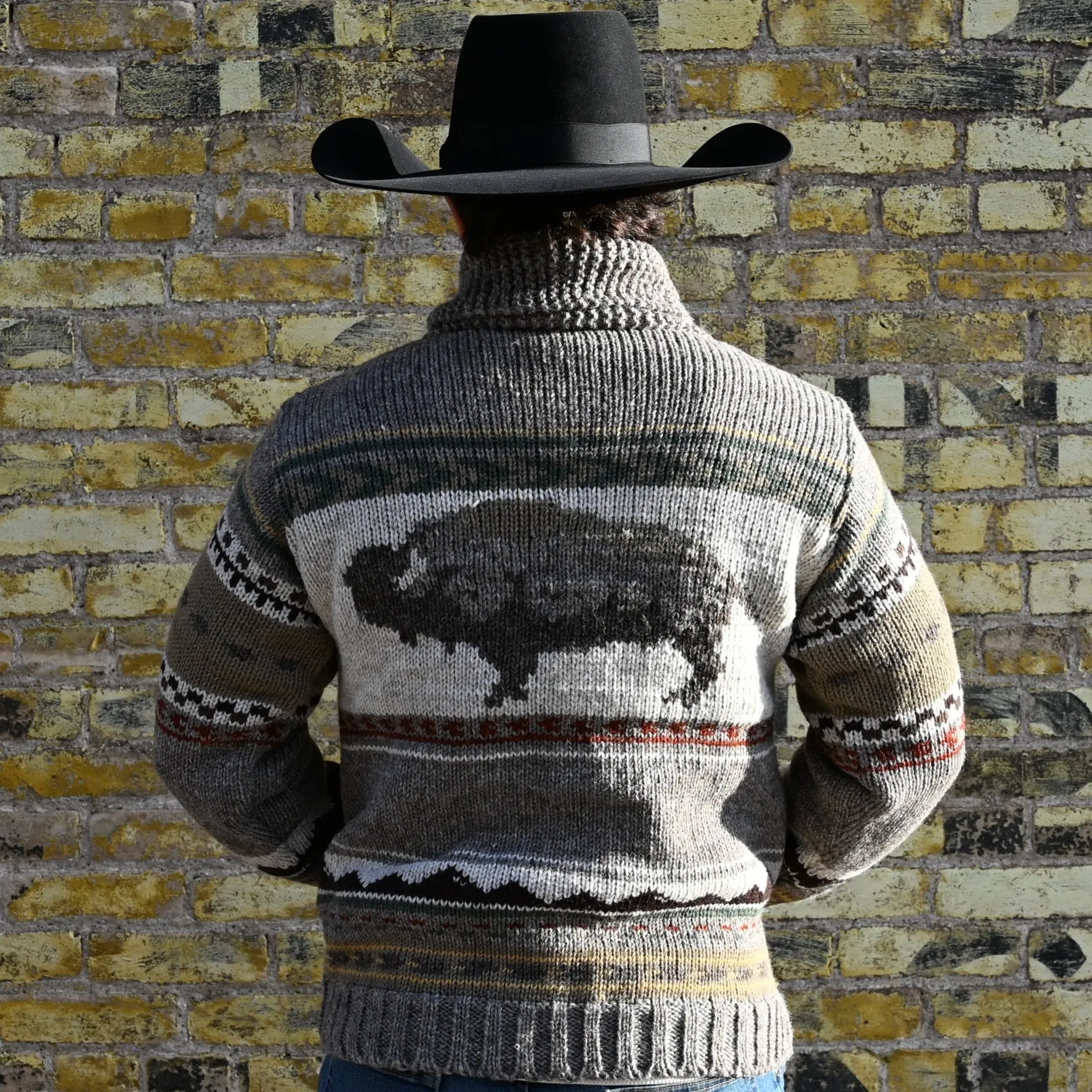 Yellowstone - Mens Wool Knit Sweater with Buffalo in Medium Natural